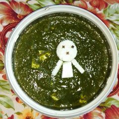 A picture of Palak paneer.