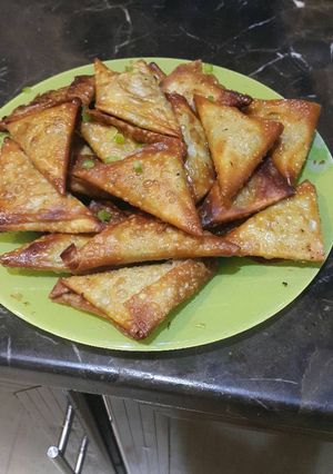 صورة لوصفة سمبوسه باللحمه المفرومه والخضار