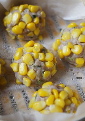 ［電鍋年菜］金玉慶團圓（黃金玉米肉丸） 的食譜成品照片