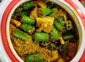 A picture of Mirchi nimbu ka Achar.