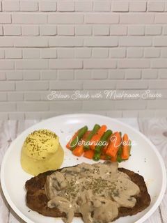 Foto resep Sirloin Steak with Mushroom Sauce and Creamy Mashed Potato