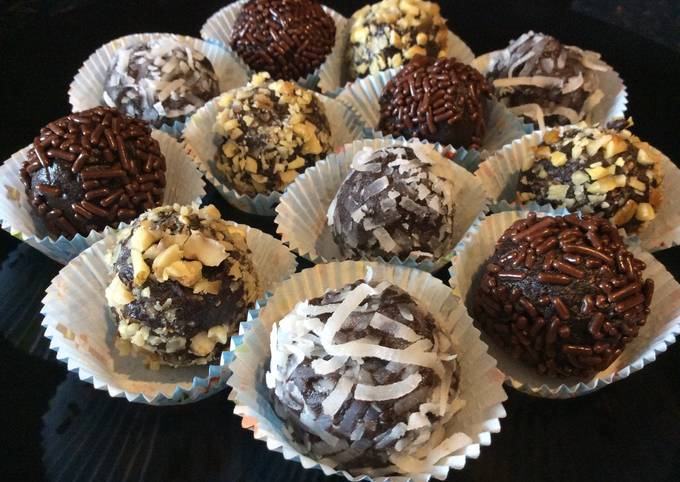 Steps to Make Super Quick Homemade Walnut Chocolate Cake Truffles