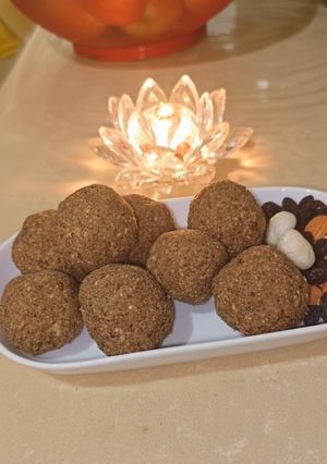 A picture of Melt-in-Your-Mouth Millet Laddoos!.