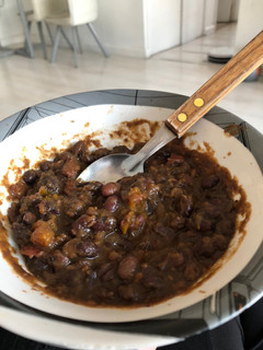 Una foto de Guiso Porotos Negros