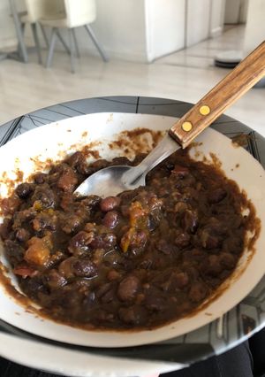 Una foto de Guiso Porotos Negros