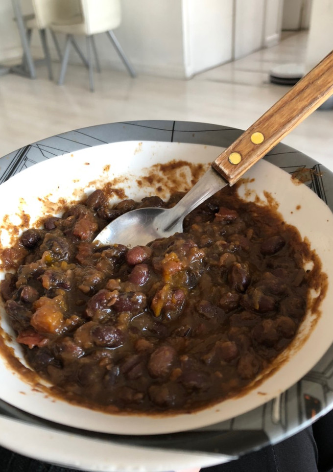Una foto de Guiso Porotos Negros