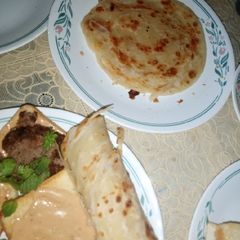 A picture of Lachay darr paratha roll.