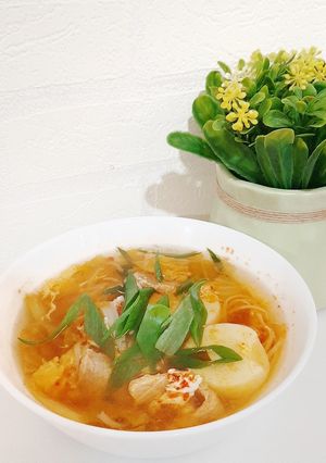 Foto resep Sundubu Jjigae (Korean Spicy Soft Tofu Stew)