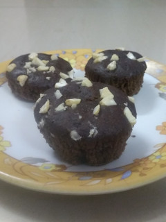 சாக்லேட் மஃபின் கேக்(Chocolate muffin cake recipe in Tamil) செய்முறை முக்கிய புகைப்படம்