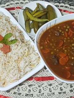 صورة لوصفة يخنة البازيلاء والجزر بلحم الغنم
