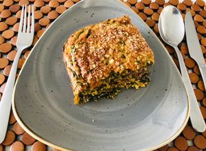 Una foto de Budín de hojas de betarragas y queso