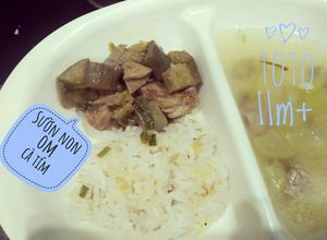 Hình của món Sườn non om cà tím cho bé.