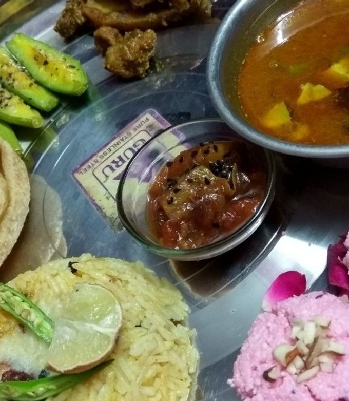 A picture of Bengali Thali.