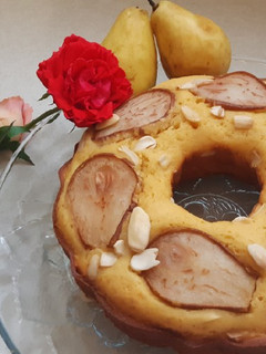 عکسی از دستور کیک گلابی 🍐