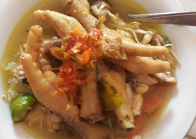 Soto ayam + ceker kuah kuning