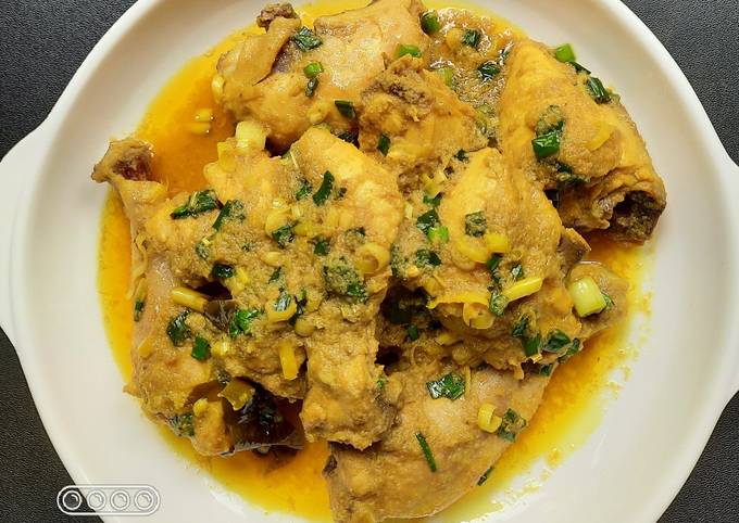 Resep Ayam Bumbu Kuning, Bisa Manjain Lidah