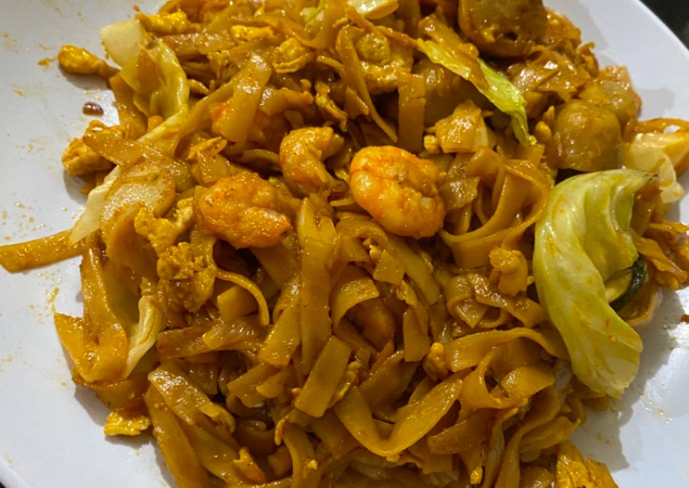 Kwetiau goreng udang bakso