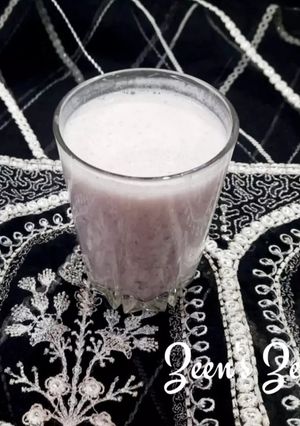 A picture of Dragon Fruit Milkshake.