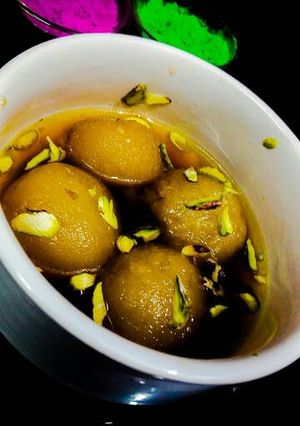 A picture of Khajur Ke Gud Ka Rasgulla.