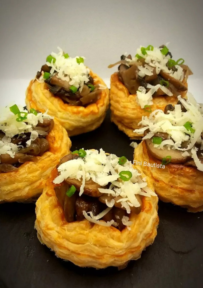 Una foto de Canapés de hojaldre y Portobello