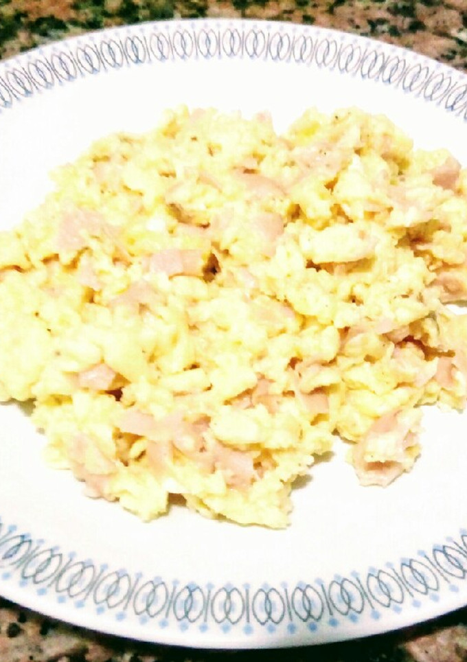 Una foto de Revuelto pavo y queso