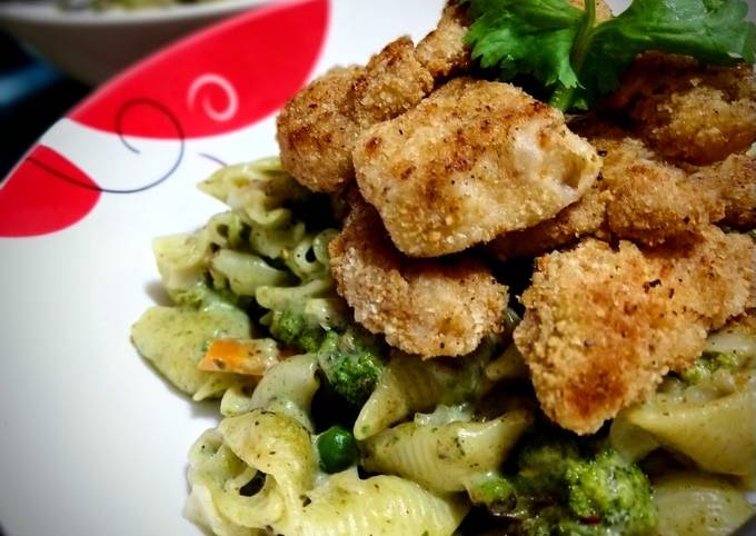 Spinach Pasta with Baked Chicken Nuggets