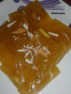 कस्टर्ड पाउडर बर्फी (Custard powder barfi recipe in Hindi) रेसिपी मुख्य फोटो