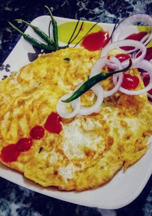 ডবল হাঁসের ডিমের ওমলেট(double hanser dimer omelette recipe in Bengali) রেসিপির প্রধান ছবি