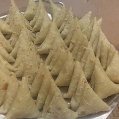 A picture of Samosa fillings.