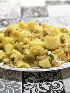 Una foto de Ensaladilla de Bacalao 🐟 Salado