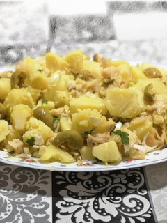 Una foto de Ensaladilla de Bacalao 🐟 Salado