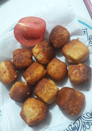 Una foto de Pancitos de tomate y queso