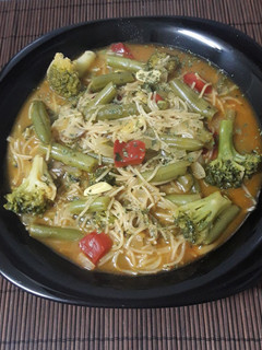 Una foto de Sopa de verduras al curry