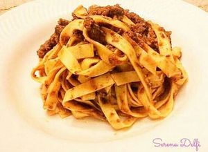 Foto di Storia di un piatto di pappardelle al sugo di cinghiale