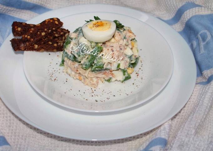 Салат с курицей и спаржевой фасолью