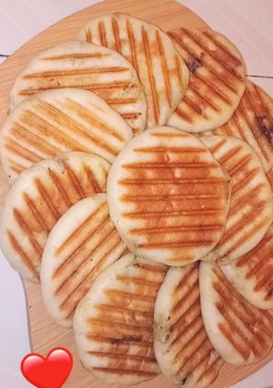 A picture of Mini Batbout in the Panini Press.