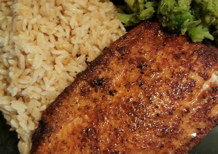 Recipe of Super Quick Homemade Salmon and broccoli dinner