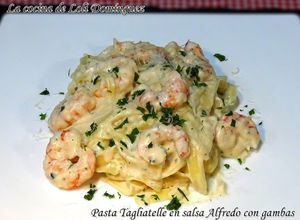 Foto principal de Pasta Tagliatelle en salsa Alfredo con gambas