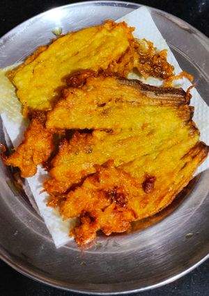 कद्दू के फूल के पकौड़े kaddoo ke phool ke pakode रेसिपी मुख्य फोटो