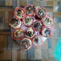 A picture of Marble cupcakes 🧁 😋.