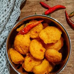 A picture of Musur Daler Bora/ Bengali style Lentil fritters.