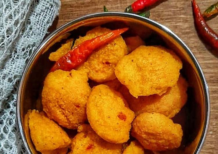 Musur Daler Bora/ Bengali style Lentil fritters