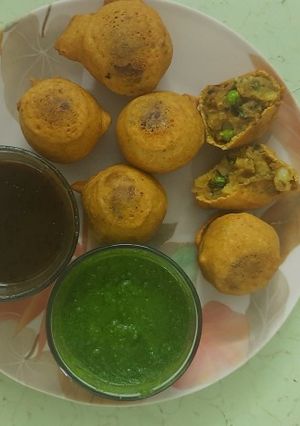 आलू मटर के कोफ्ते (aloo matar ke kofte recipe in Hindi) रेसिपी मुख्य फोटो