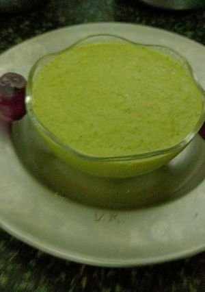 A picture of Green coriander Chutney.