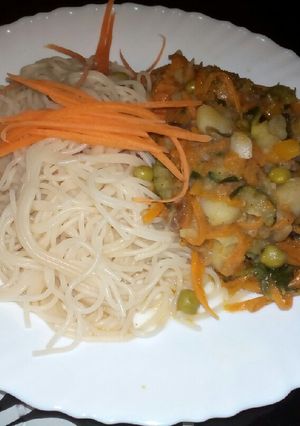 A picture of Spaghetti &mixed greens#festivecontest Nairobieast#uthormarathon.