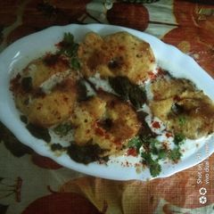 A picture of Dahi Medu Vada.