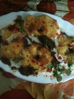 A picture of Dahi Medu Vada.
