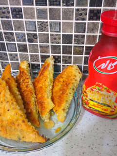 عکسی از دستور سمبوسه پیتزایی😋🍕