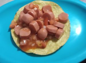 Una foto de Ceviche de salchichas