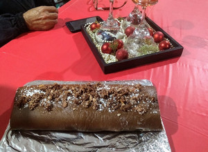Una foto de Tronco navideño